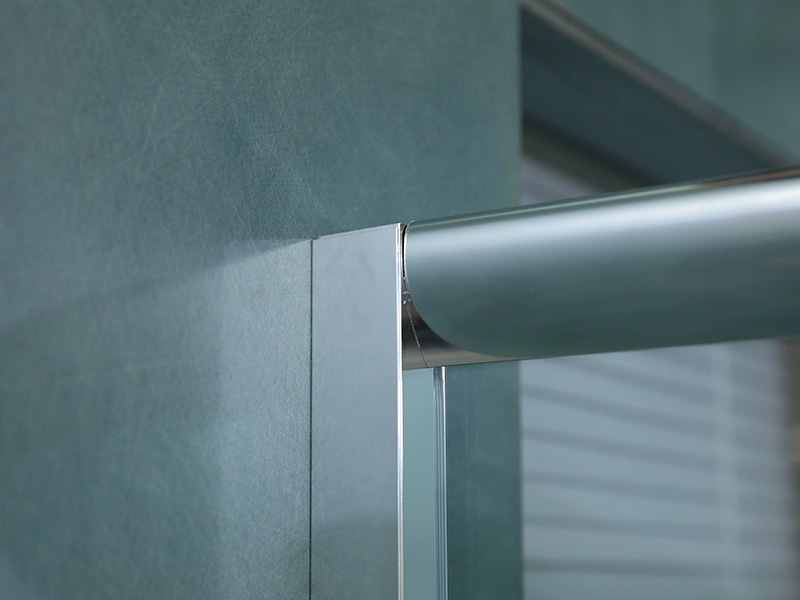 SE PROLAPSIO Shower Claustrum, Vitrum Temperatum Serenum Cum Typographia, Chrome Aluminium Profile, Duplex perforata manubrio cum Tray SE PROLAPSIO Shower Claustrum, Vitrum Temperatum Serenum Cum Typographia, Chrome Aluminium Profile, Duplex perforata manubrio cum Tray