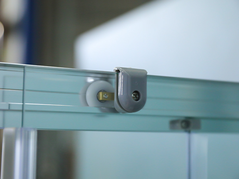 RE Chrome Aluminium Frame Tempered Glass Square Illapsing Shower Clausura Cum Tray RE Chrome Aluminium Frame Tempered Glass Square Illapsing Shower Clausura Cum Tray