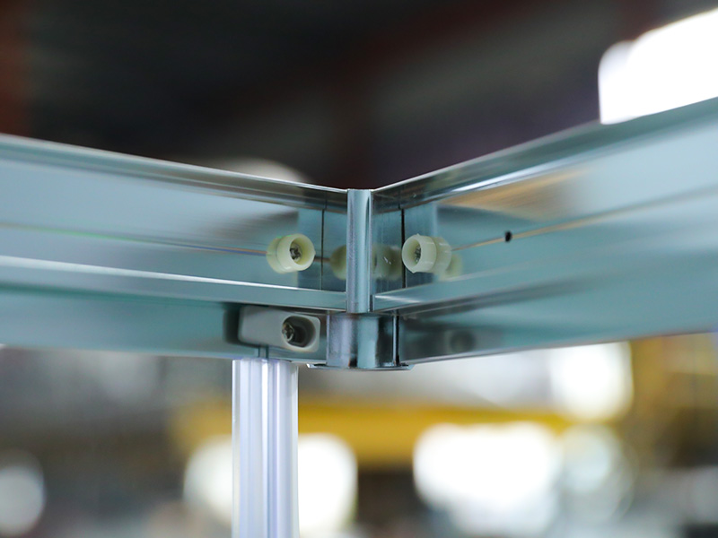 RE Chrome Aluminium Frame Tempered Glass Square Illapsing Shower Clausura Cum Tray RE Chrome Aluminium Frame Tempered Glass Square Illapsing Shower Clausura Cum Tray