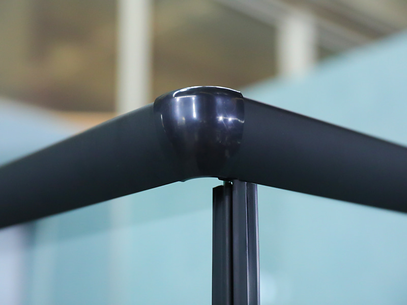 RE Imber clausura illapsum, Vitrum Temperatum Serenum Cum Typographia, Nigro Aluminium Profile, Duplex perforata manubrio cum Tray RE Imber clausura illapsum, Vitrum Temperatum Serenum Cum Typographia, Nigro Aluminium Profile, Duplex perforata manubrio cum Tray