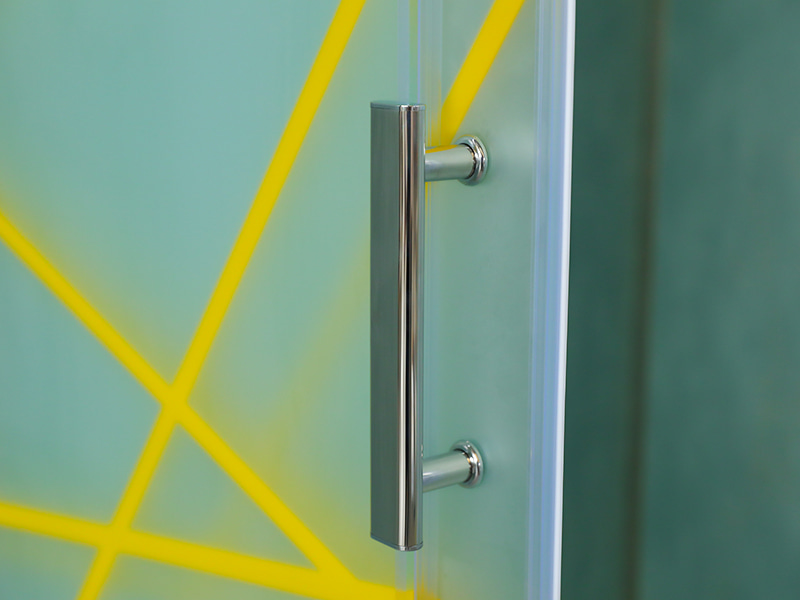 RE Labens Imber Enclosusre, Matt Tempered Glass Cum Typographia, Aurum Aluminium Profile, Duplex perforata manubrio, Tray RE Labens Imber Enclosusre, Matt Tempered Glass Cum Typographia, Aurum Aluminium Profile, Duplex perforata manubrio, Tray