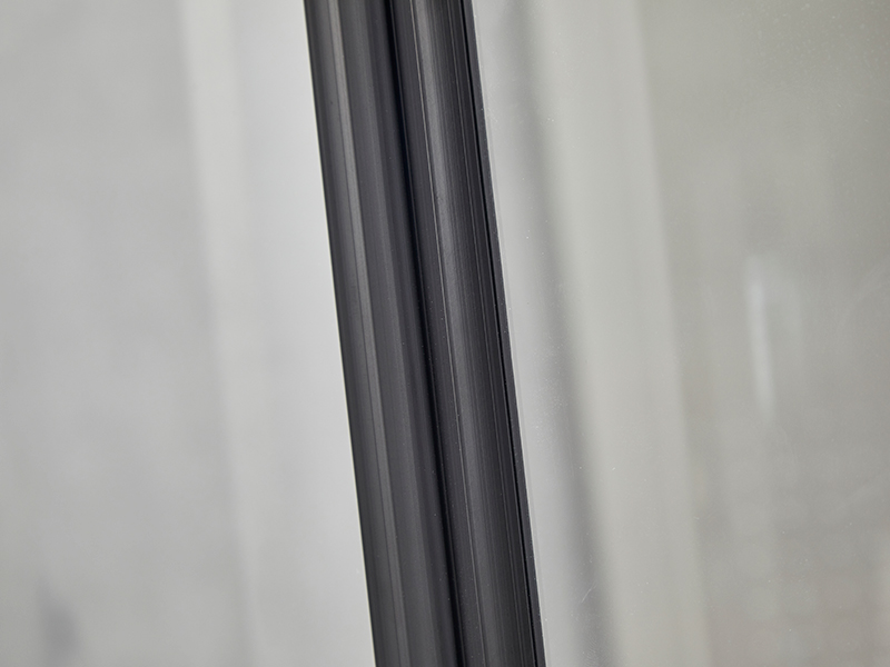 SE Imber clausura illapsum, Serenum Vitrum Temperatum, Aluminium Nigrum Profile, Duplex Foramina Palpate, Sine Tray SE Imber clausura illapsum, Serenum Vitrum Temperatum, Aluminium Nigrum Profile, Duplex Foramina Palpate, Sine Tray